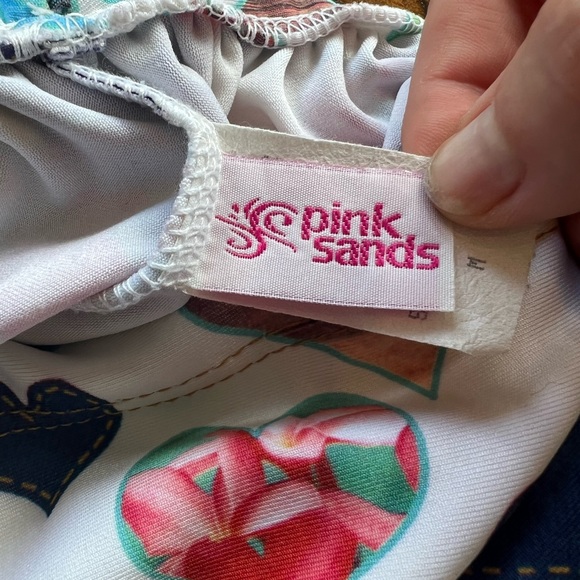 Fun little bathing suit cover up size m - Picture 3 of 3